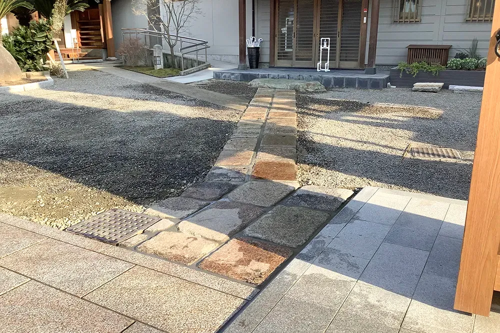 石敷き